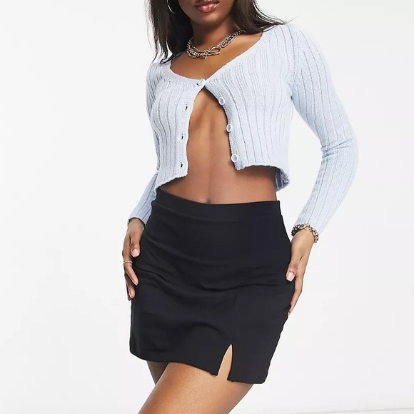 ASOS DESIGN tennis skort in black size 2 - Picture 2 of 7